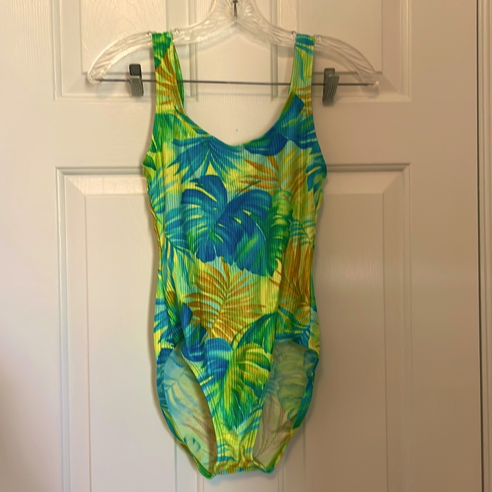 Catalina one piece swim suit. Inner shelf bra.